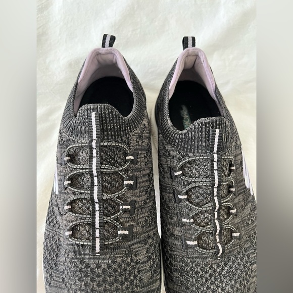 Memory foam sketchers - Picture 2 of 8